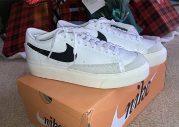 Nike Women's Blazer Low Platform Shoes