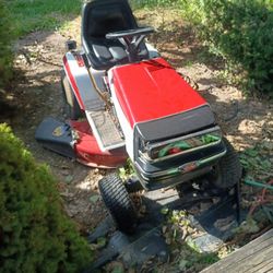 Landmark Riding Lawnmower Clean