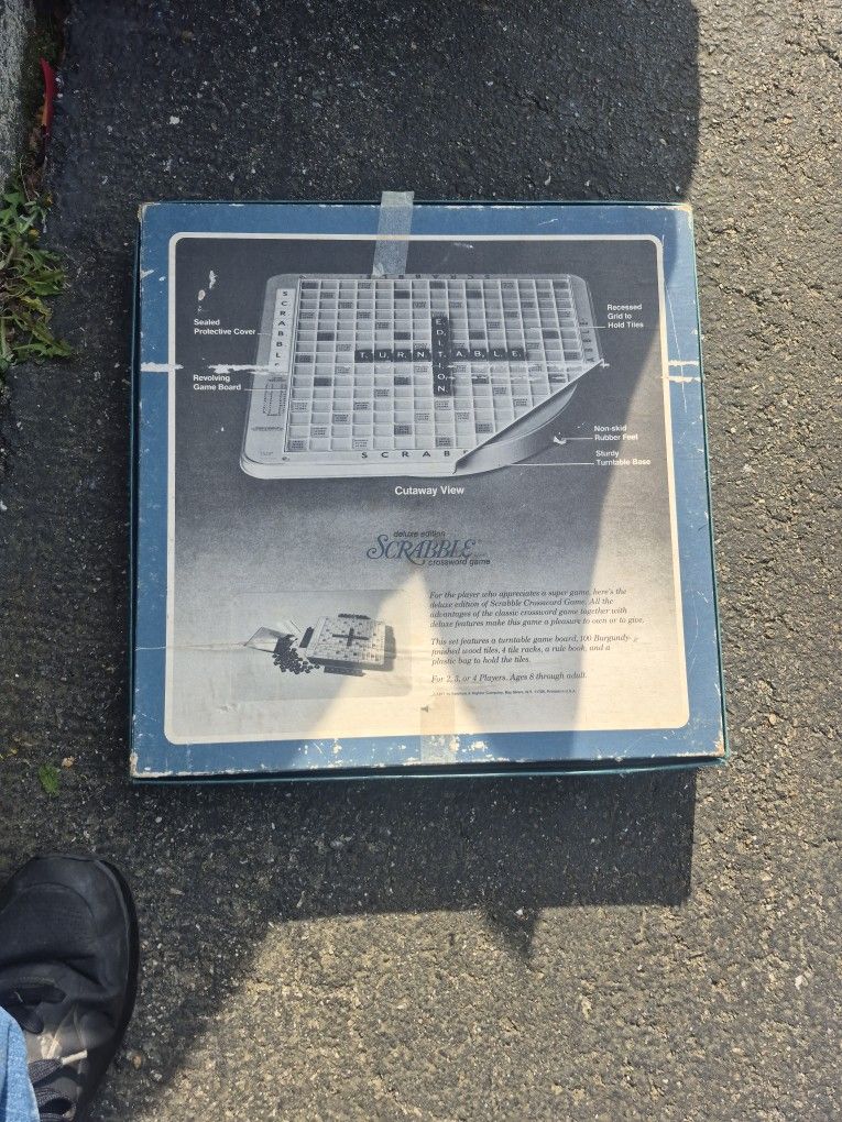 1977 Vingage Scrabble Game