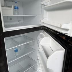 Refrigerator with ice maker included 
