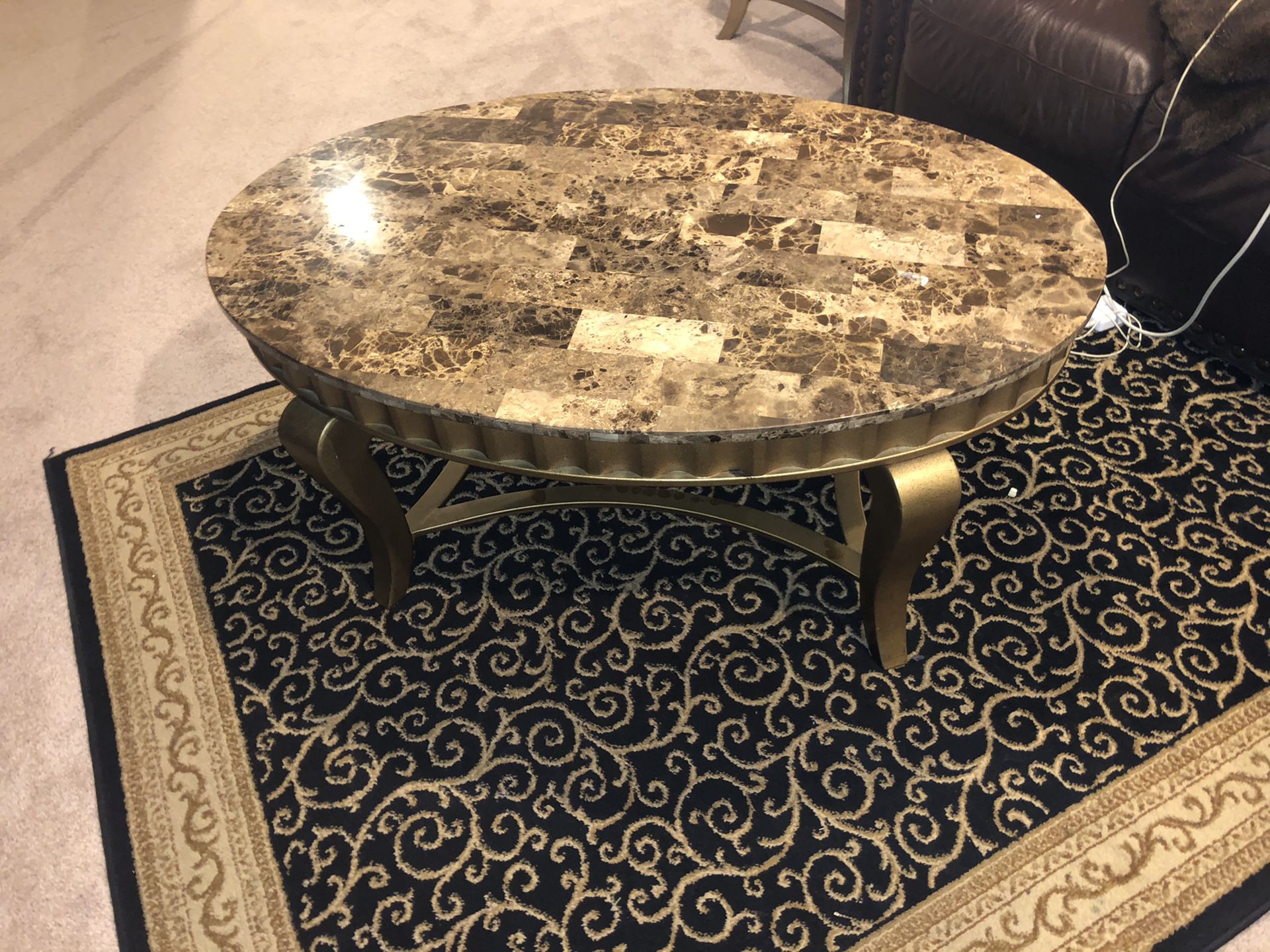 Round coffee table/2 end tables