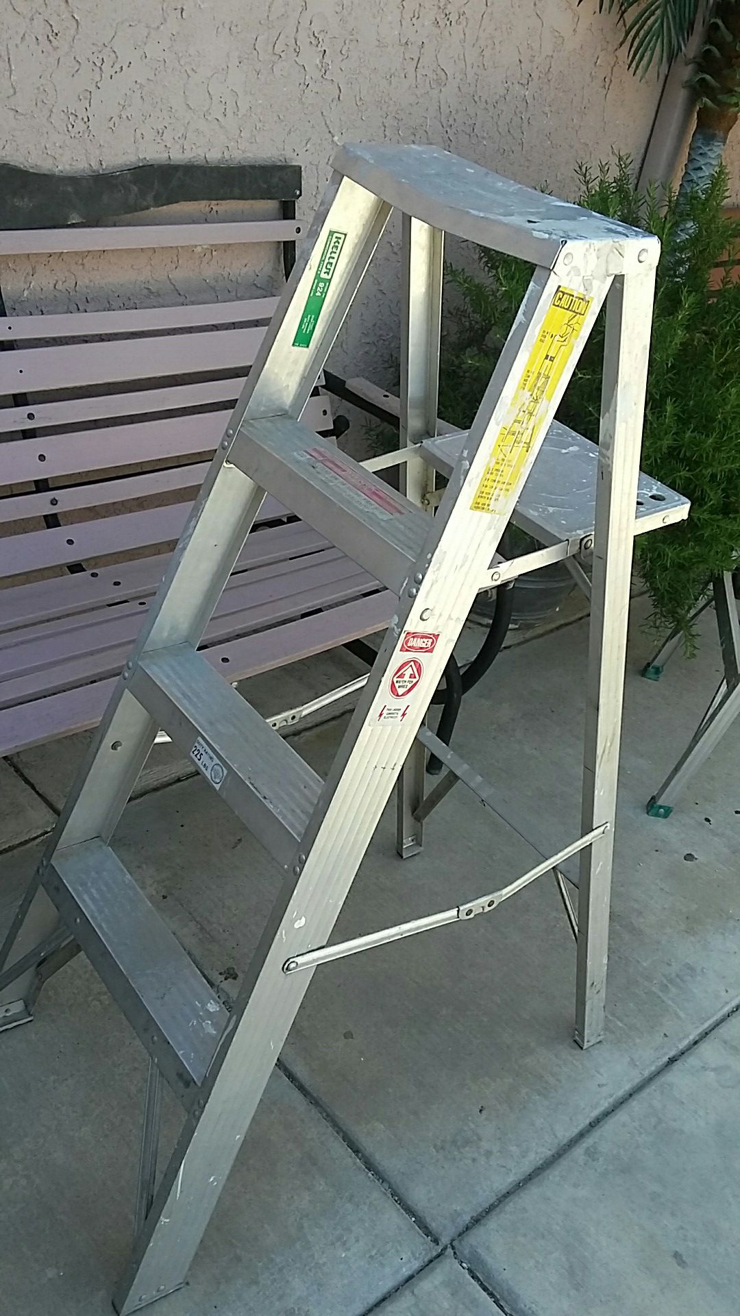 4 ft Aluminium ladder