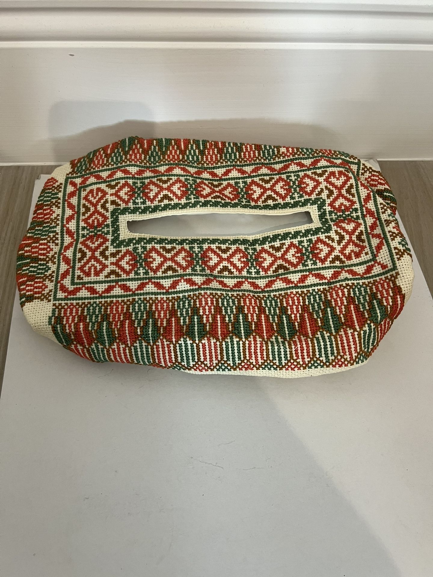 Palestinian / Bedouin / Arab embroidered tissue box holder tatreez