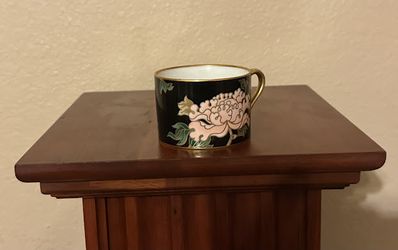 Porcelain cup