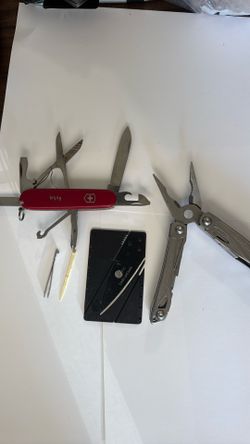 Leatherman Wingman ,Victorinox And Wallet Knife