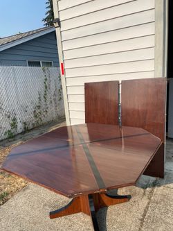 FREE - Vintage Dining Table with 2 Leave