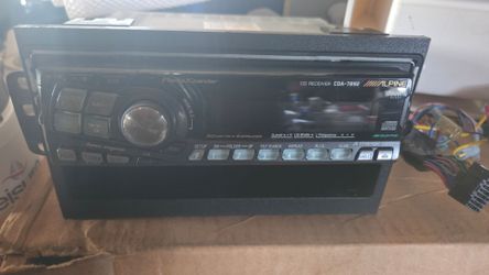 Alpine CD car Stereo