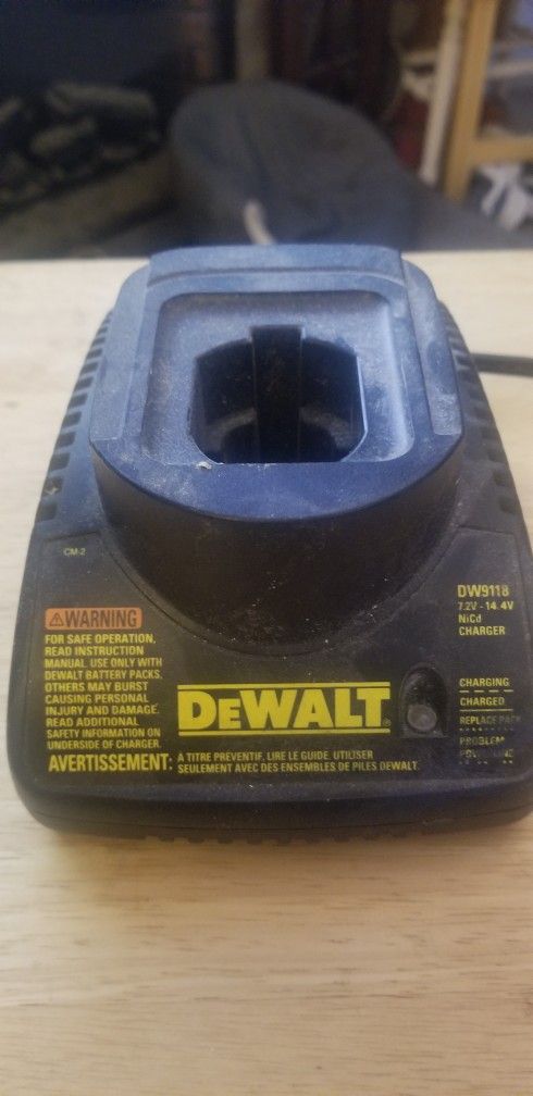 Dewalt 7.2 V - 14.4 V Chargermodel number DW9118 $10 Firm