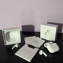 AirPod 4s 