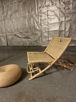 Boho Woven Floor Chair + Matching Pouf – Excellent Condition