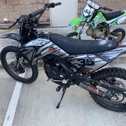 two 2021 dirt bikes for sale 250cc &125cc