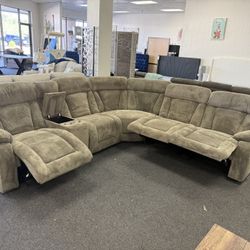 Sectional With Recliners 