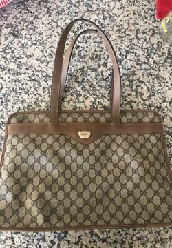 About 1974-75 gucci purse set