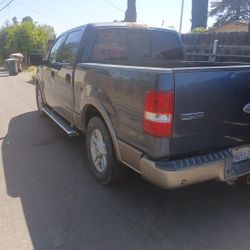 2004 Ford F-150 Lariat
