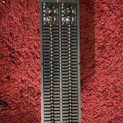 DBX 2231 equalizer/limiter with noise reduction