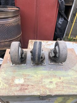 Utility cart wheels