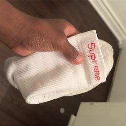 Supreme socks
