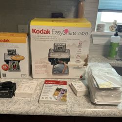 Kodak Easyshare DX7630 6 MP Digital Camera with 3xOptical Zoom Complete System