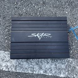 Skar SKv2-200.4D 1,600 Watt 4-Channel Car Amplifier