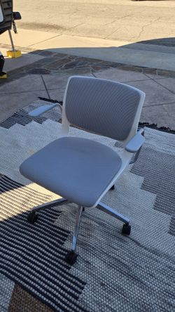 Office Chair Rolling & Adjustable Height