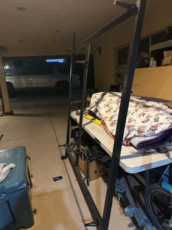 Queen/full metal bed frame