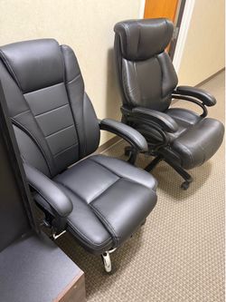(2) OFFICE CHAIRS FOR SALE (1) FREE CHAIR