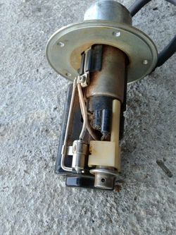 07 Suzuki GSXR 750 fuel pump