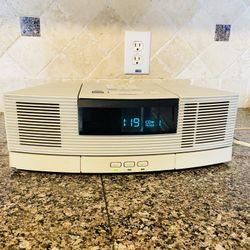 Bose Wave Radio CD AWRC1P Platinum White with AWACCQ Pedestal Tested Works. No remote control. Excellent working condition and well maintained. Minor 