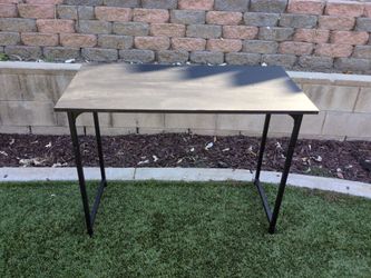 Free desk