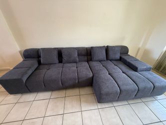 Modern Sectional Sofa. Ask For Price 
