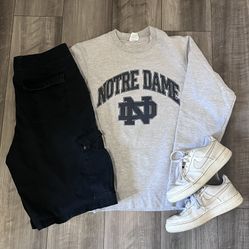 Grey and navy blue Notre Dame crewneck sweatshirt ★