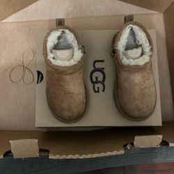 Ugg Toddler 11