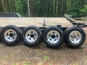 Set of 4 American racing wheels with good tires