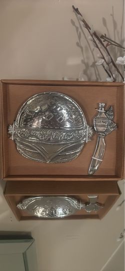 Silver Metal Challah Board and Knife Set