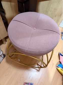 Vanity chair