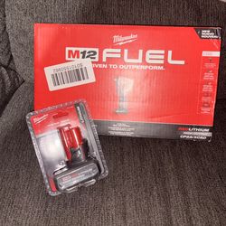 Milwaukee m12 fuel 1/2 in impact wrench 550 ft lbs