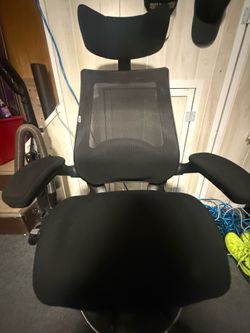 Desk chair