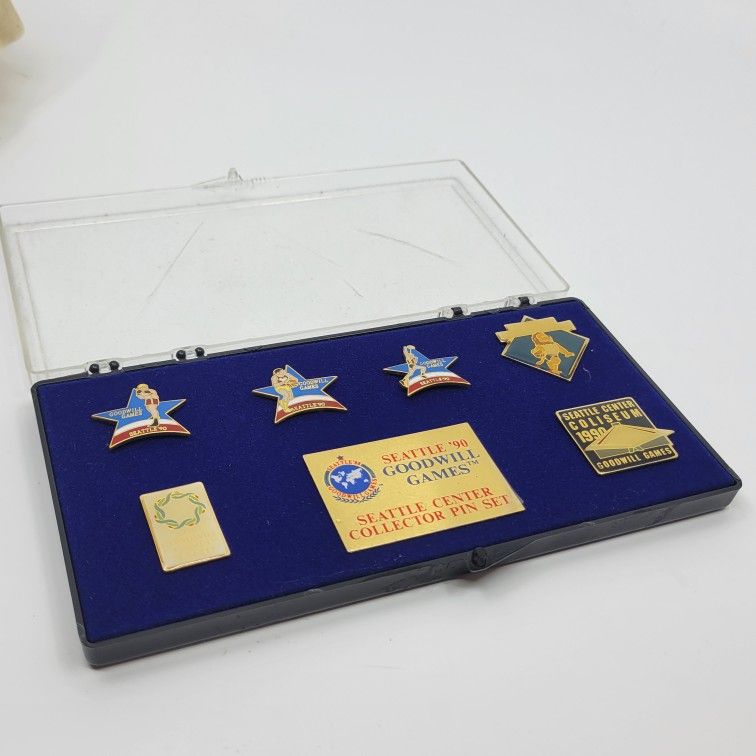 Vintage Seattle 1990 Goodwill Games Collector Pin Set - 7 pieces.
Pre-owned, good shape, please see photos for details. Outer box wear,
please see t
