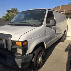 2011 Ford E-250