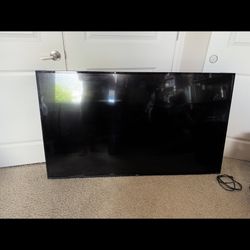 SELLING FOR PARTS 65 inch TCL Roku Tv- TV TURNS ON BUT SCREEN IS BLACK $100 OR BEST OFFER. No legs