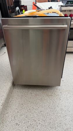 Bosch 500 Series Stainless Steel Dishwasher – 44 dBA / 3rd Rack