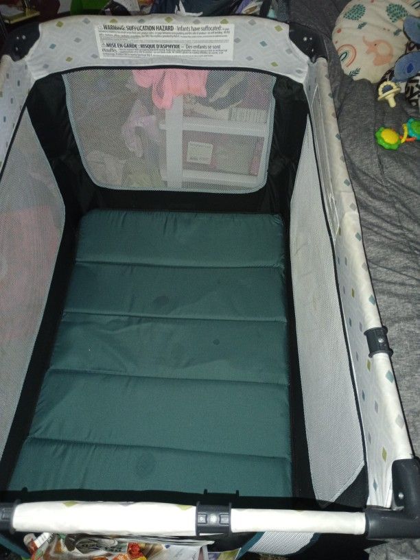Infant Pack And Play  2-1