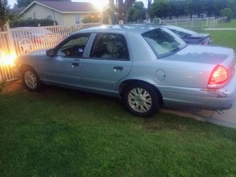 2004 Ford Crown Victoria