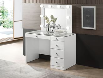 White Vanity Set 2 Pc, Mirror And Base, New In The Box.