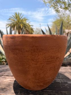 Round Pot Planter
