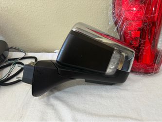2019-2025 gmc sierra mirror
