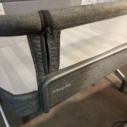 Baby Bassinet like new!