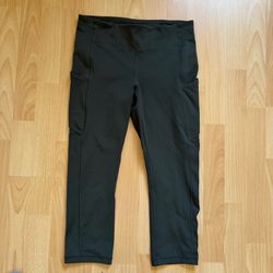 Lululemon Olive green High-Rise Side Pocket Crop Leggings Women's Size 8 Activewear Great Condition