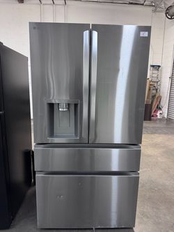 LG 29 cu ft 4-Door French Door Fridge – Full-Conve rt Drawer – LESS THAN HALF PRICE! 
