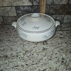 Vintage Homer Laughlin Lidded Serving Bowl, Celeste